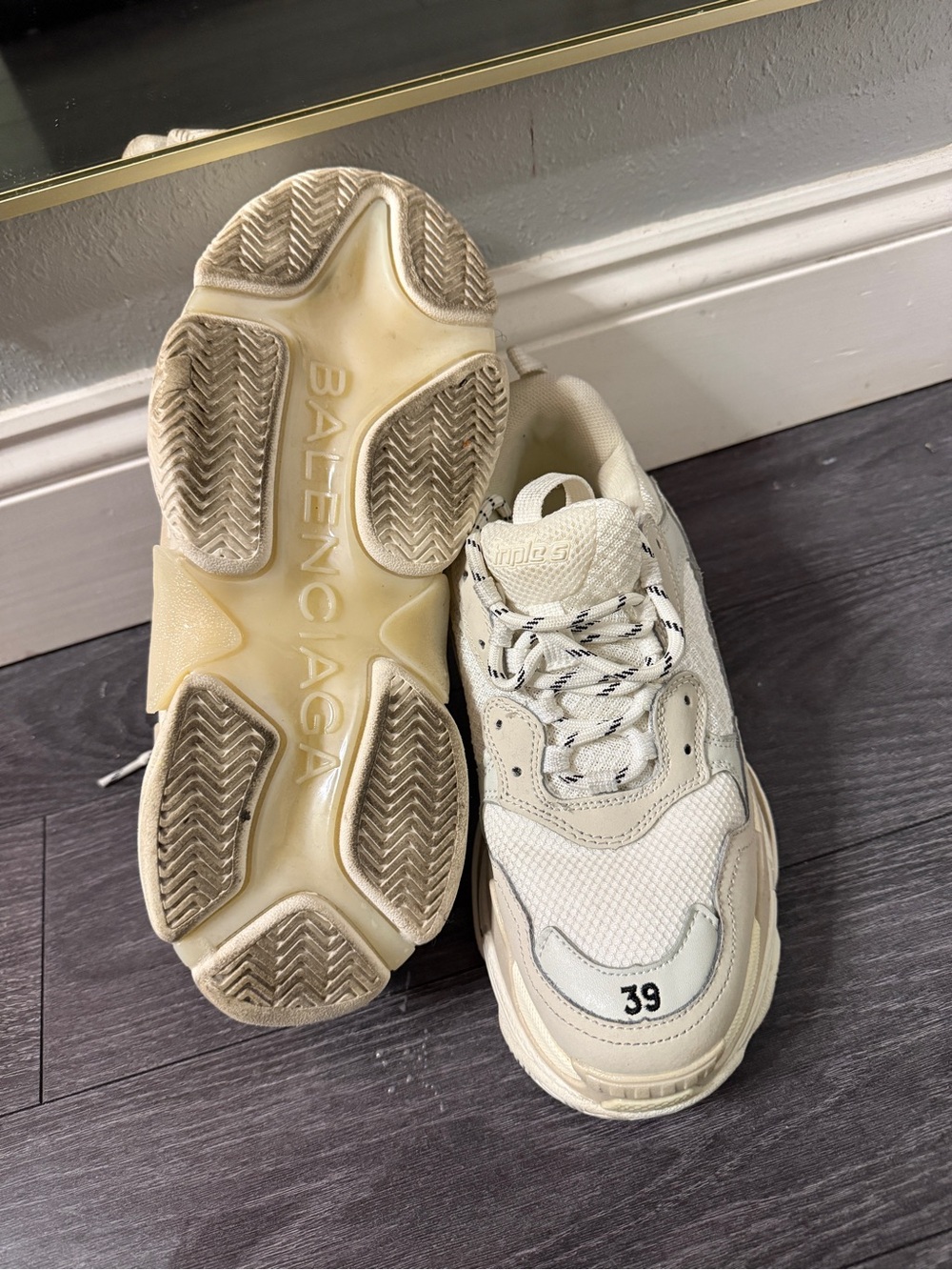 Balenciaga Cream White Triple S Retro Chunky Sneakers - Picture 6 of 6